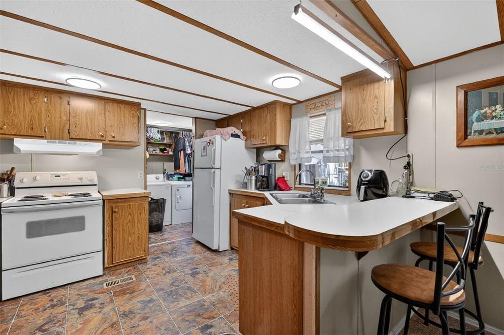 1710 INDIAN TRAIL # B, LEESBURG, FL 34748 — zdjęcie 5
