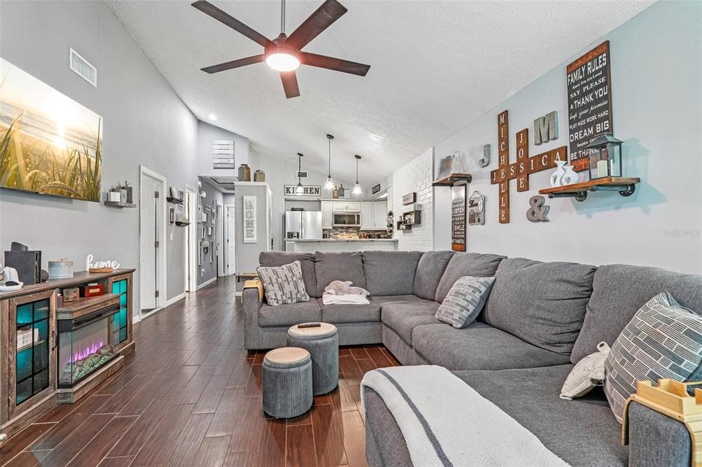 4001 BAINWOOD COURT, TAMPA, FL 33614 — zdjęcie 5