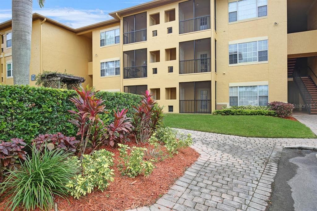 4311 BAYSIDE VILLAGE DRIVE # 303, TAMPA, FL 33615