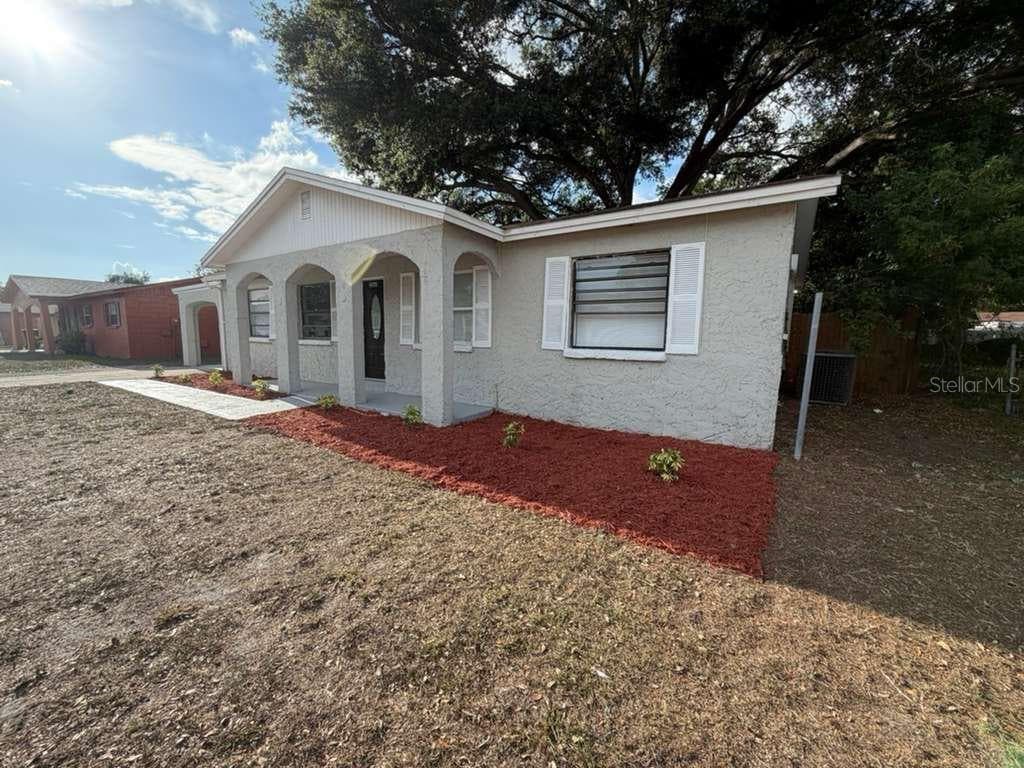 2065 BALFOUR CIRCLE, TAMPA, FL 33619 — zdjęcie 2