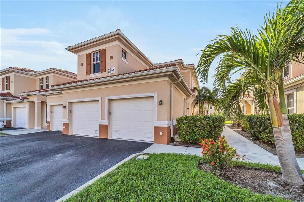 240 W END DRIVE # 923, PUNTA GORDA, FL 33950