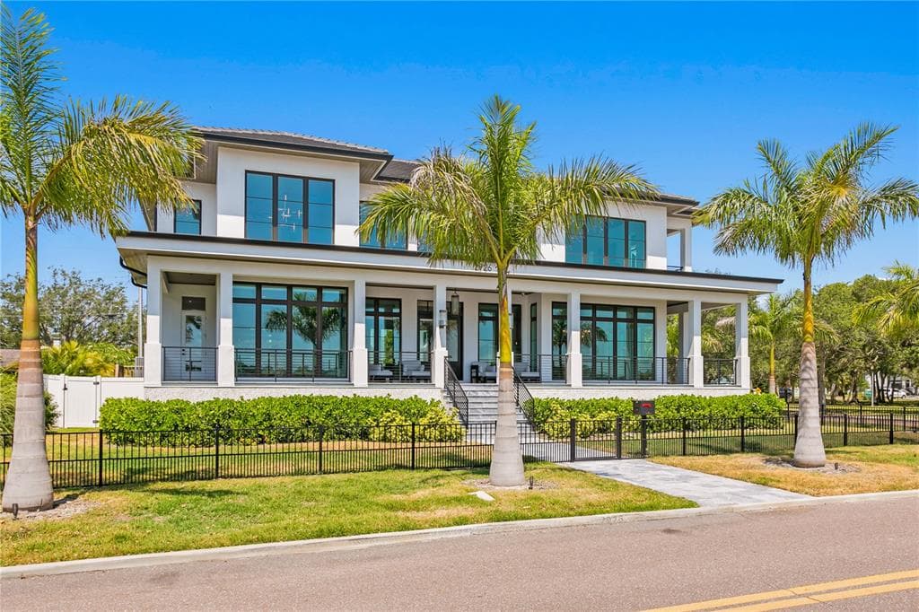 2926 COFFEE POT BOULEVARD NE, ST PETERSBURG, FL 33704 — zdjęcie 2
