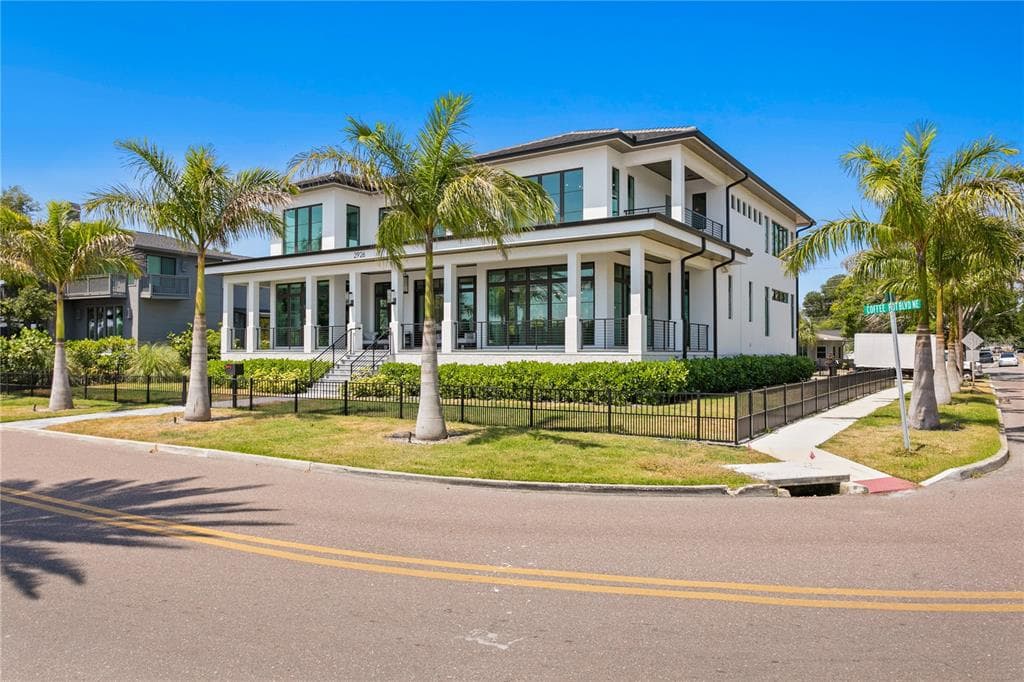 2926 COFFEE POT BOULEVARD NE, ST PETERSBURG, FL 33704 — zdjęcie 5