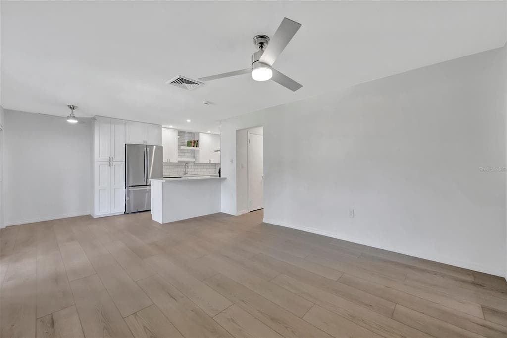 650 PINELLAS POINT DRIVE S # 216, ST PETERSBURG, FL 33705 — zdjęcie 4