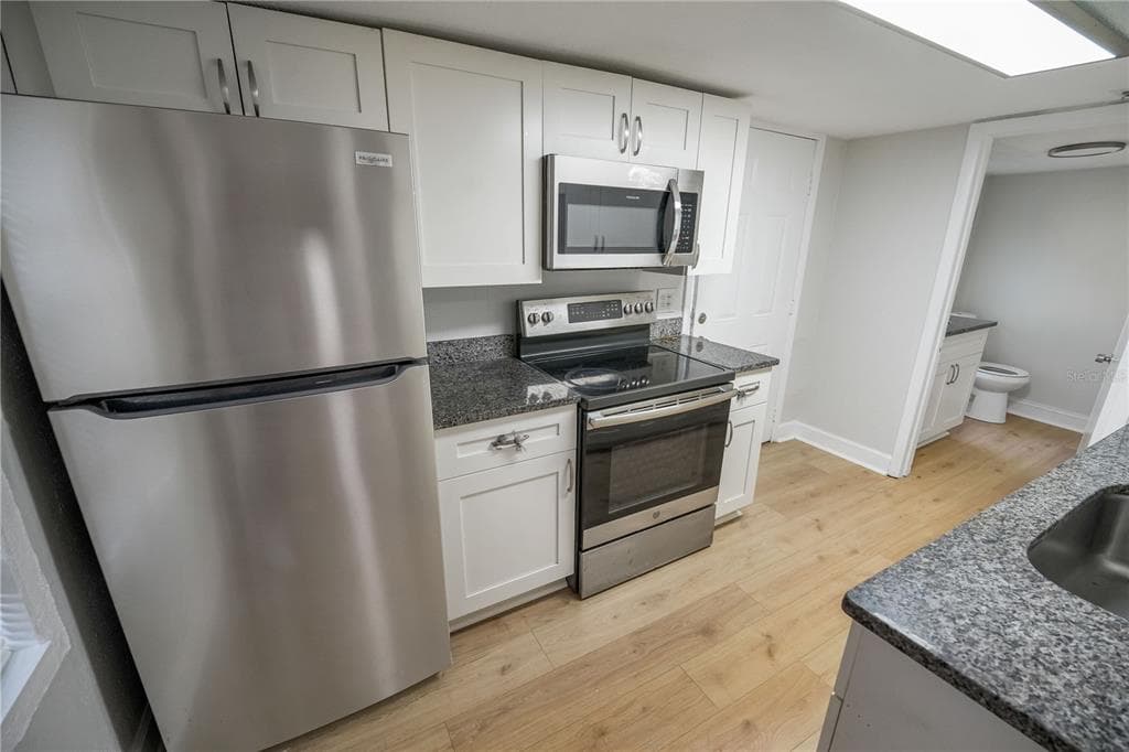 8103 N BROOKS STREET, TAMPA, FL 33604 — zdjęcie 2