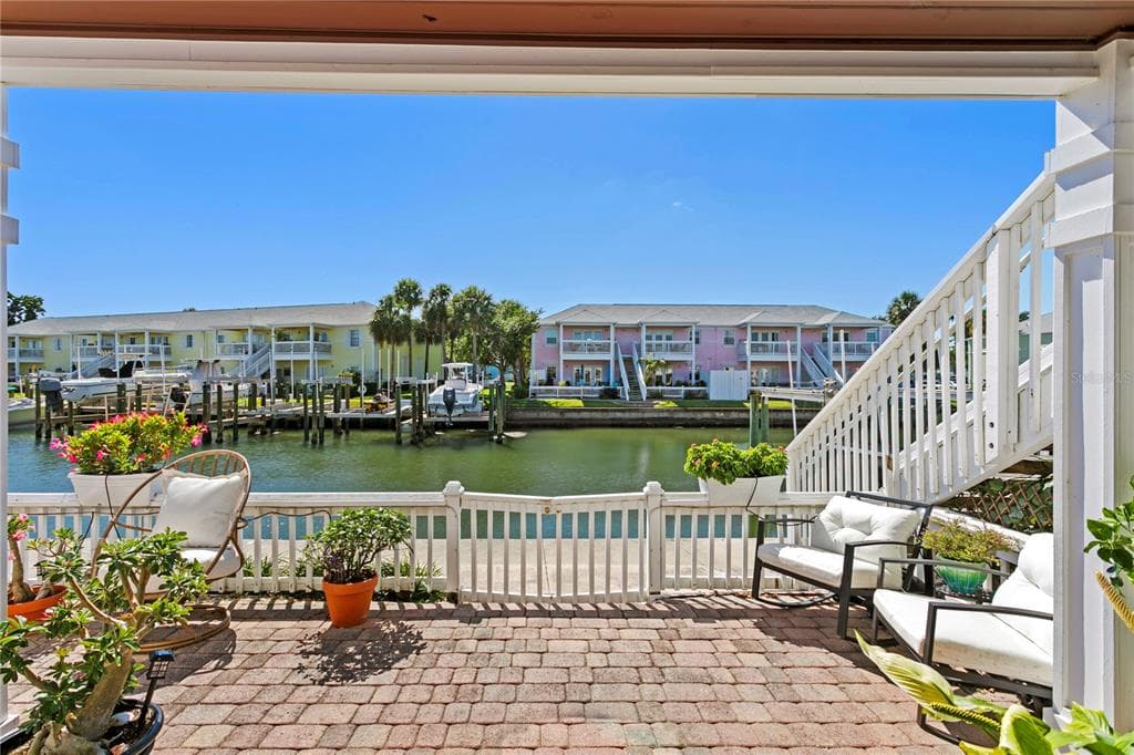 5175 COQUINA KEY DRIVE SE # A, ST PETERSBURG, FL 33705