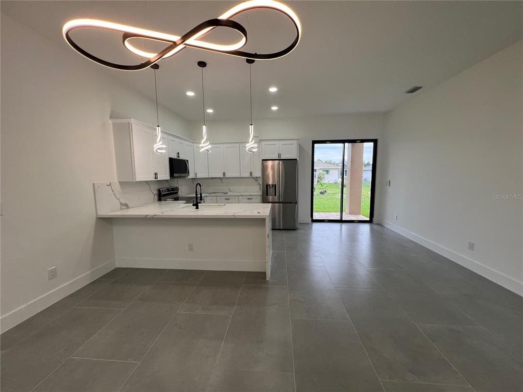 21492 DOLLARD AVENUE, PORT CHARLOTTE, FL 33954 — zdjęcie 4