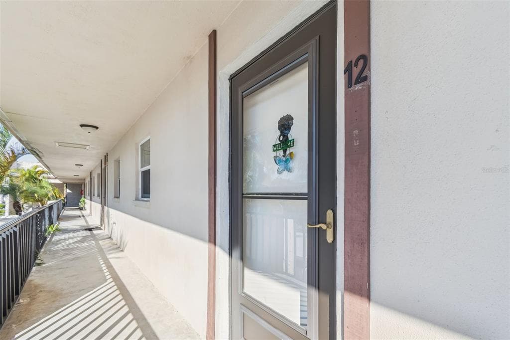 2750 E BAY DRIVE # 12B, LARGO, FL 33771 — zdjęcie 4