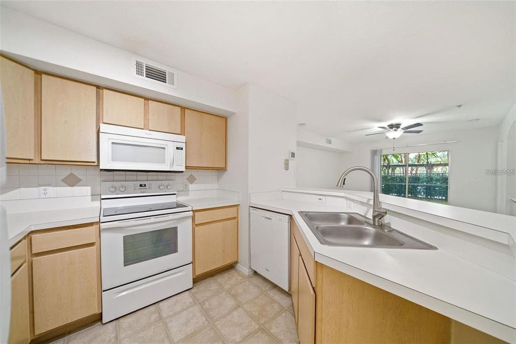 823 CAMARGO WAY # 104, ALTAMONTE SPRINGS, FL 32714 — zdjęcie 2