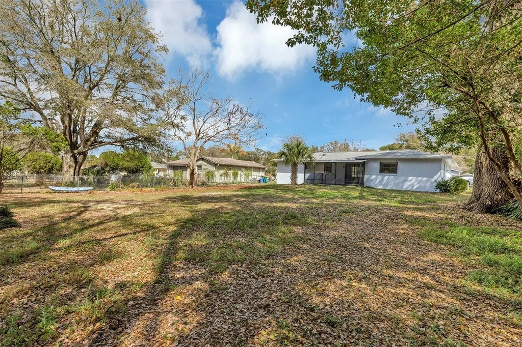 606 THIRD AVENUE, LADY LAKE, FL 32159 — zdjęcie 4