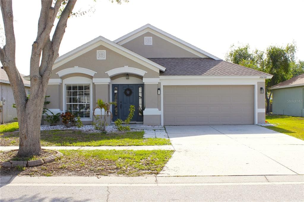 10228 HUNTERS HAVEN BOULEVARD, RIVERVIEW, FL 33578