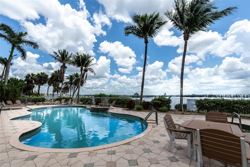 5116 MELBOURNE STREET # B303, PUNTA GORDA, FL 33980 — zdjęcie 3