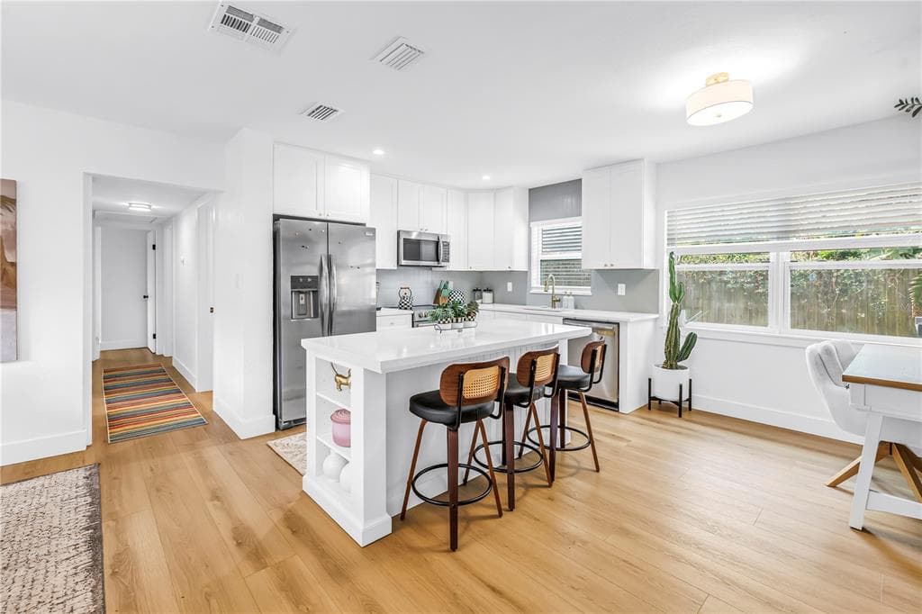 7400 19TH AVENUE N, ST PETERSBURG, FL 33710 — zdjęcie 3