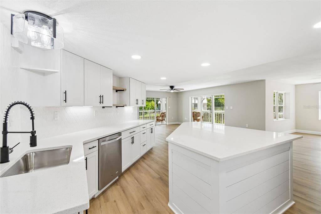 2533 DOLLY BAY DRIVE # 101, PALM HARBOR, FL 34684 — zdjęcie 4