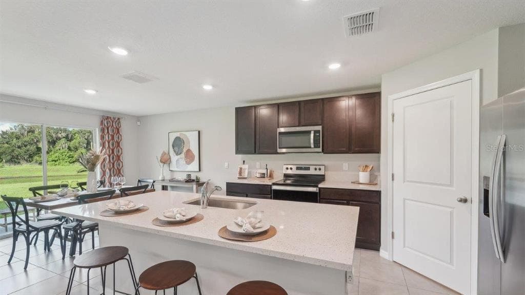 11987 FALLOW DOWN DRIVE, DADE CITY, FL 33525 — zdjęcie 2