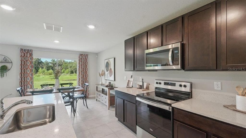 11987 FALLOW DOWN DRIVE, DADE CITY, FL 33525 — zdjęcie 5