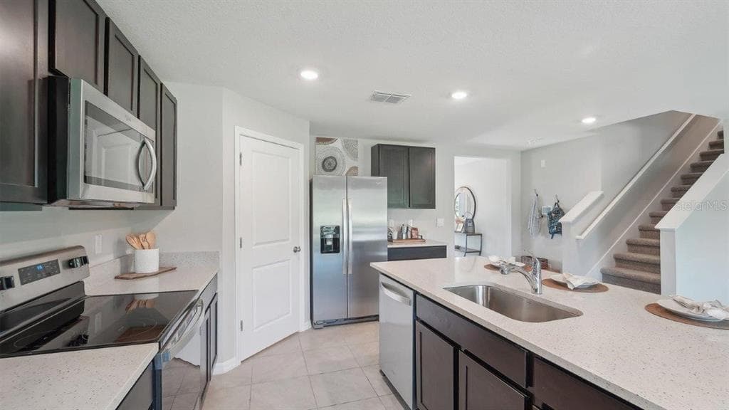 11987 FALLOW DOWN DRIVE, DADE CITY, FL 33525 — zdjęcie 4