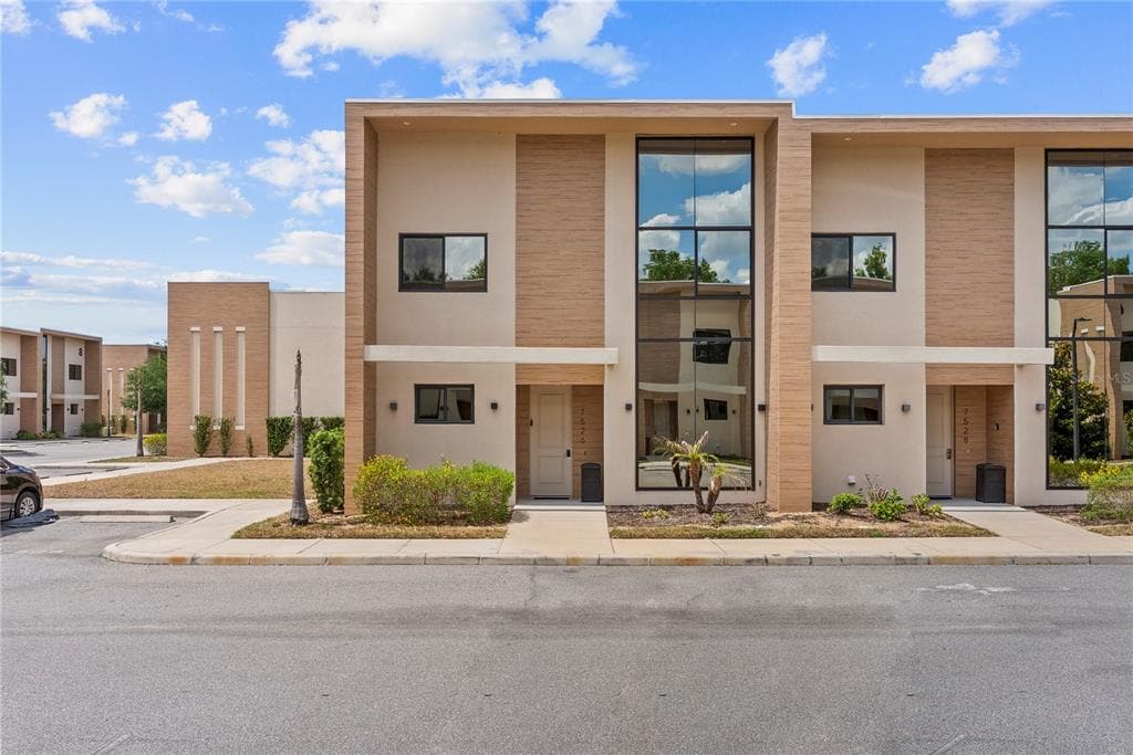 7526 BROOKLYN DRIVE, KISSIMMEE, FL 34747
