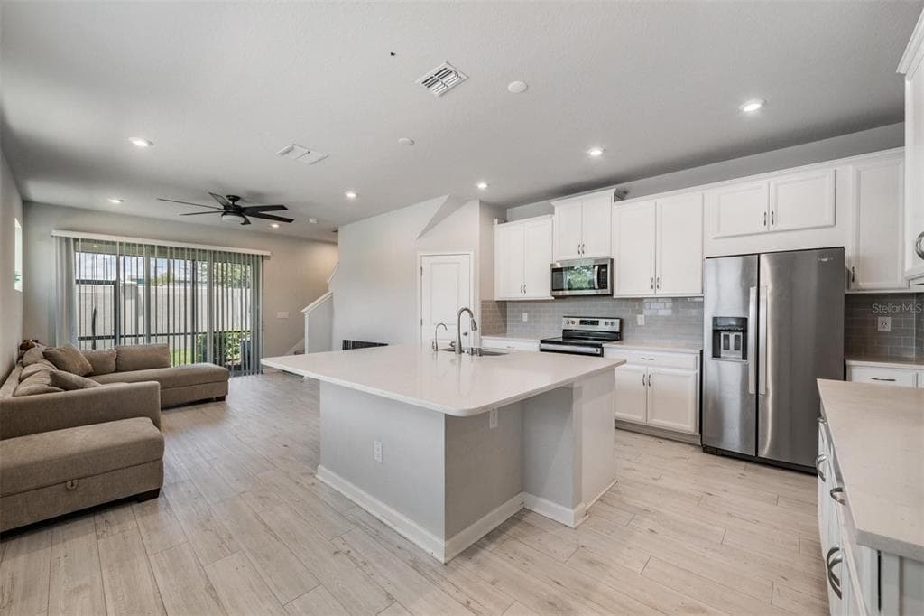 19153 ELSIMONT ISLE, LUTZ, FL 33558 — zdjęcie 2