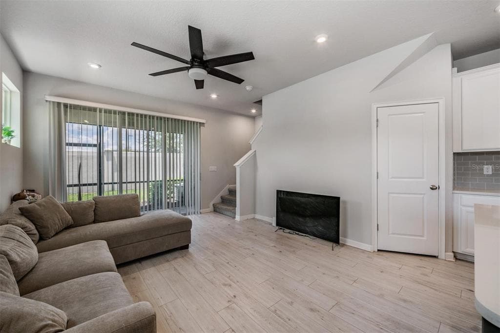 19153 ELSIMONT ISLE, LUTZ, FL 33558 — zdjęcie 3