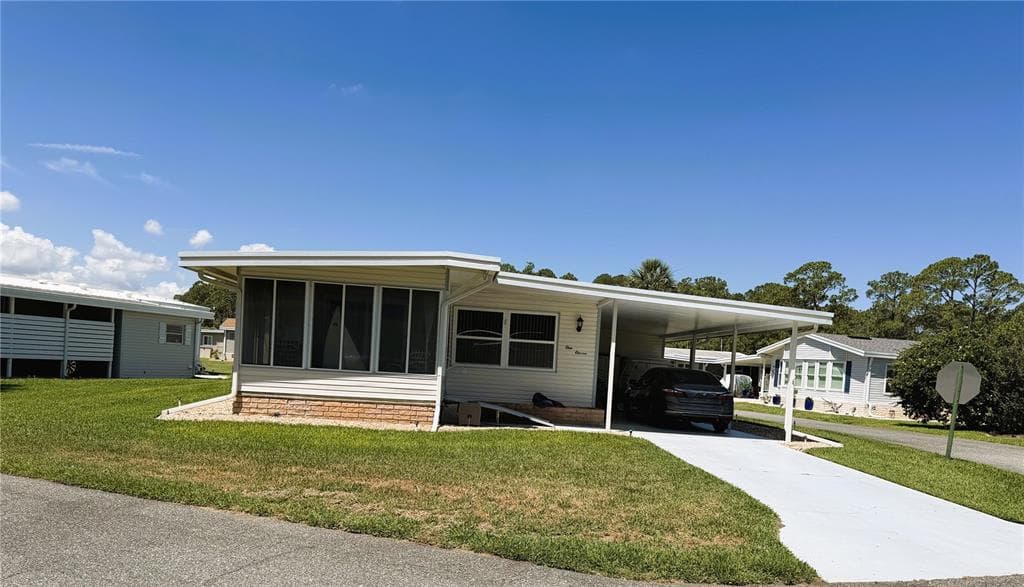 111 CHESTNUT STREET, LEESBURG, FL 34748