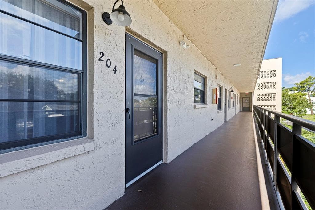 5975 TERRACE PARK DRIVE N # 204, ST PETERSBURG, FL 33709 — zdjęcie 3