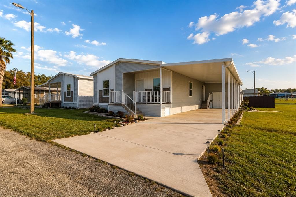 10029 HAMP DRIVE, DADE CITY, FL 33525 — zdjęcie 2