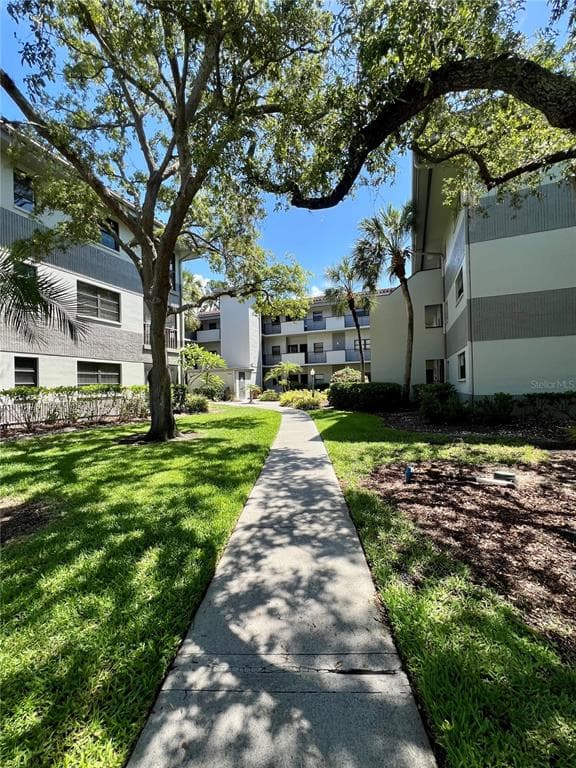 2650 COUNTRYSIDE BOULEVARD # B302, CLEARWATER, FL 33761 — zdjęcie 2