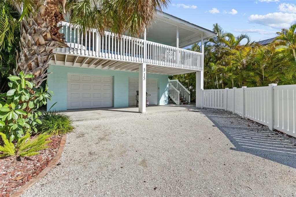 315 SPRING AVENUE, ANNA MARIA, FL 34216 — zdjęcie 3