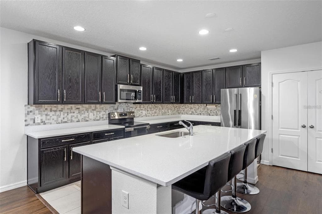 189 LUXMORE ROAD, GROVELAND, FL 34736 — zdjęcie 2