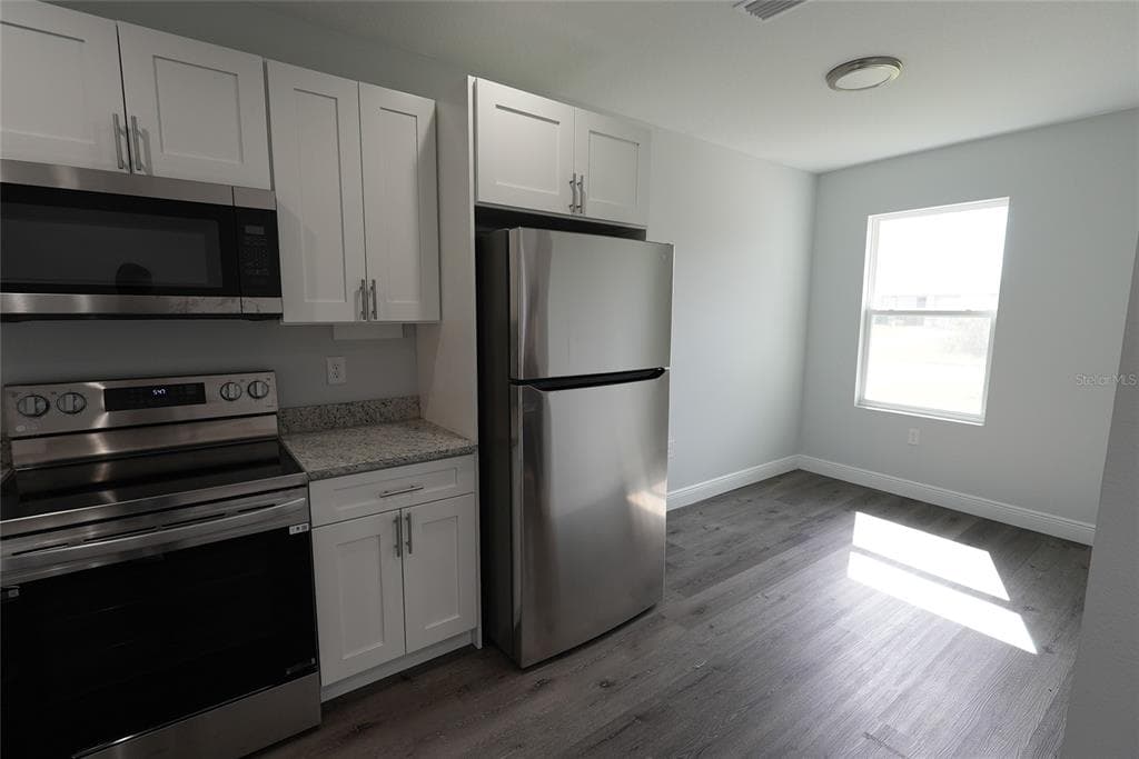 17196 BONNIE AVENUE, PORT CHARLOTTE, FL 33954 — zdjęcie 4
