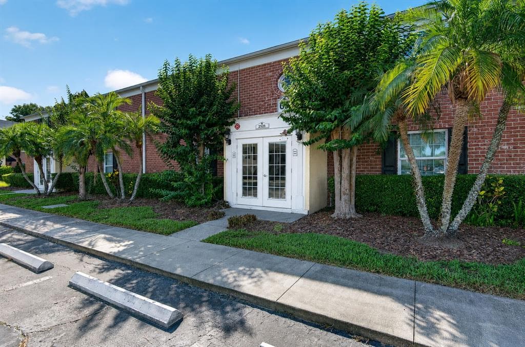 2521 CEDAR CYPRESS COURT # 101, TAMPA, FL 33618 — zdjęcie 2