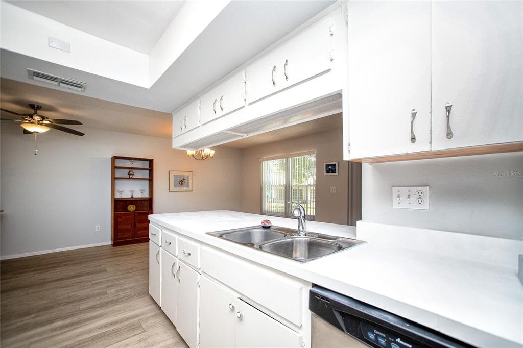 1647 BENTLEY COURT, PALM HARBOR, FL 34684 — zdjęcie 4