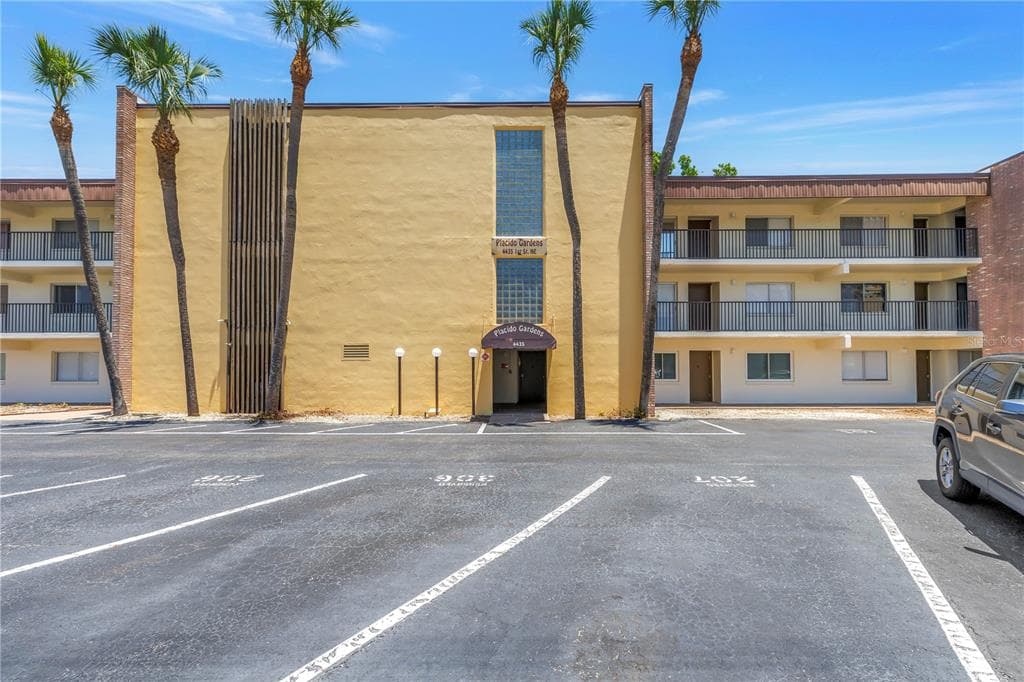 4435 1ST STREET NE # 104, ST PETERSBURG, FL 33703 — zdjęcie 2