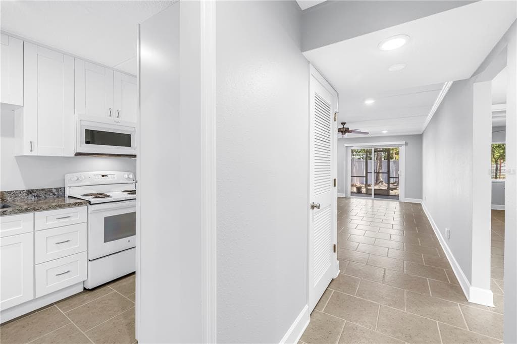 4435 1ST STREET NE # 104, ST PETERSBURG, FL 33703 — zdjęcie 4