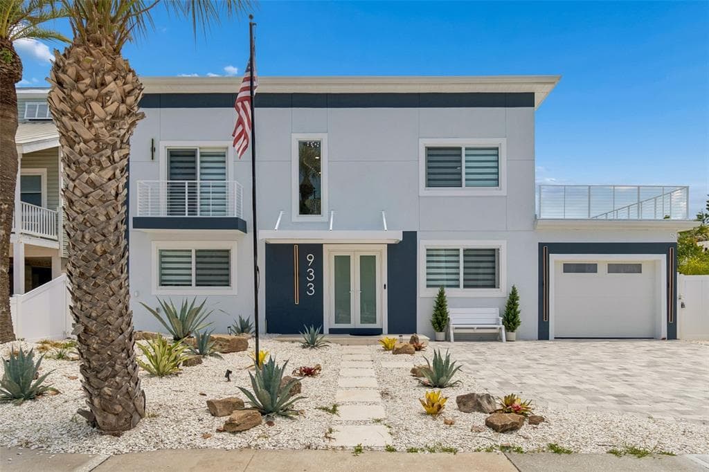 933 ELDORADO AVENUE, CLEARWATER BEACH, FL 33767