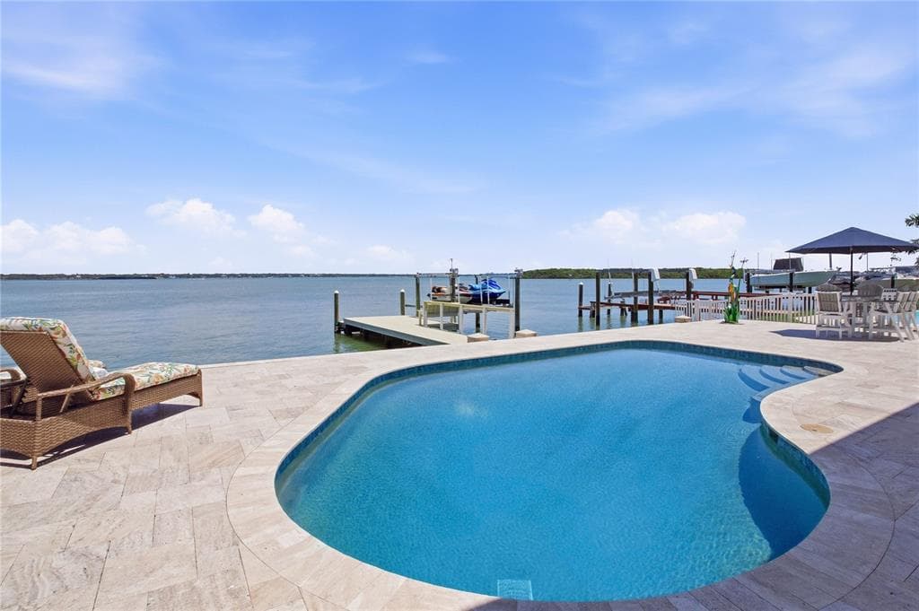 547 JOHNS PASS AVENUE, MADEIRA BEACH, FL 33708