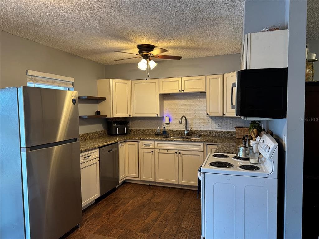 580 FERN AVENUE, TAVARES, FL 32778 — zdjęcie 4