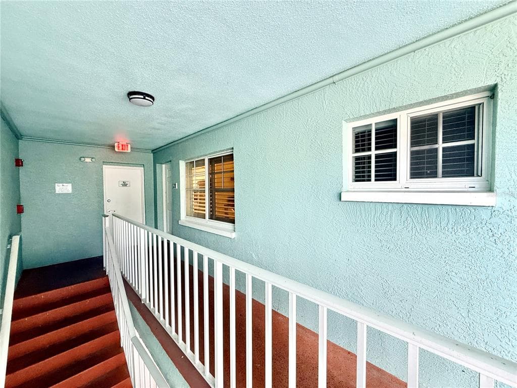 19417 GULF BOULEVARD # D201, INDIAN ROCKS BEACH, FL 33785 — zdjęcie 3