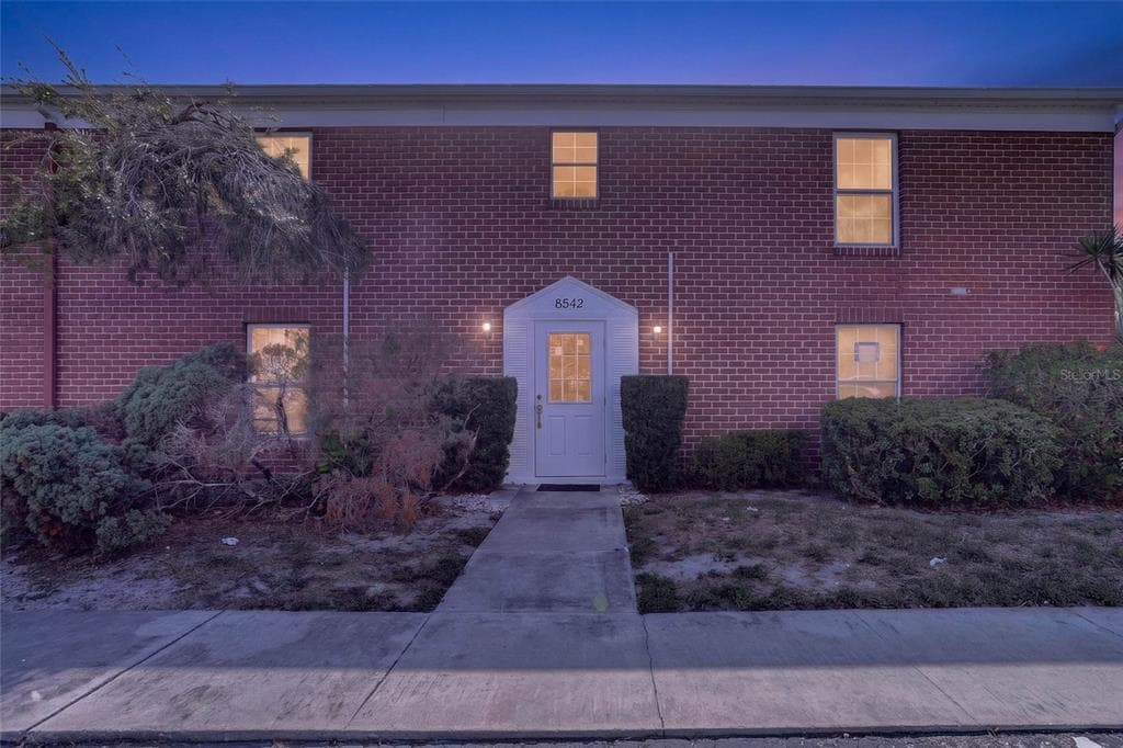 8542 10TH STREET N # B, ST PETERSBURG, FL 33702