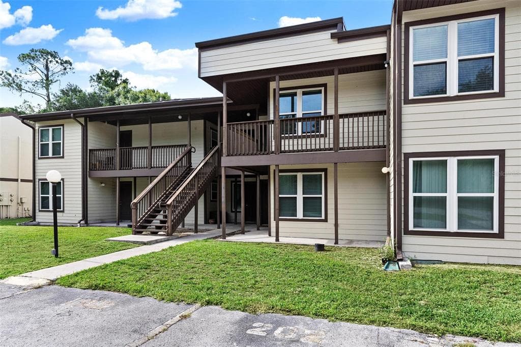 23202 SANDALWOOD DRIVE # 202, WILDWOOD, FL 34785