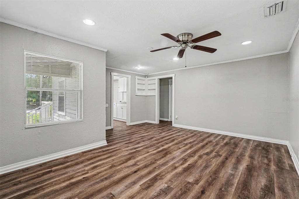 828 E 145TH AVENUE, TAMPA, FL 33613 — zdjęcie 3