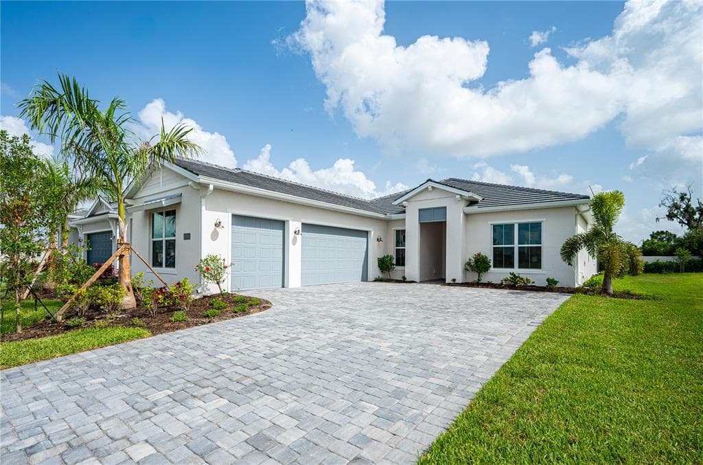 17547 PALMISTE DRIVE, BRADENTON, FL 34202