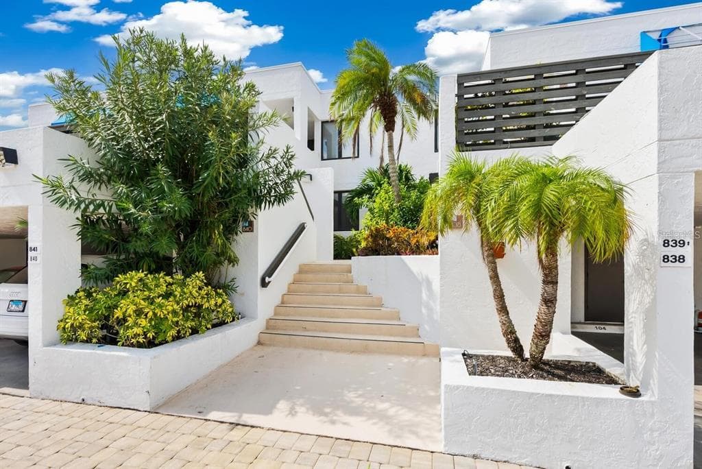 840 BAYPORT WAY # 840, LONGBOAT KEY, FL 34228