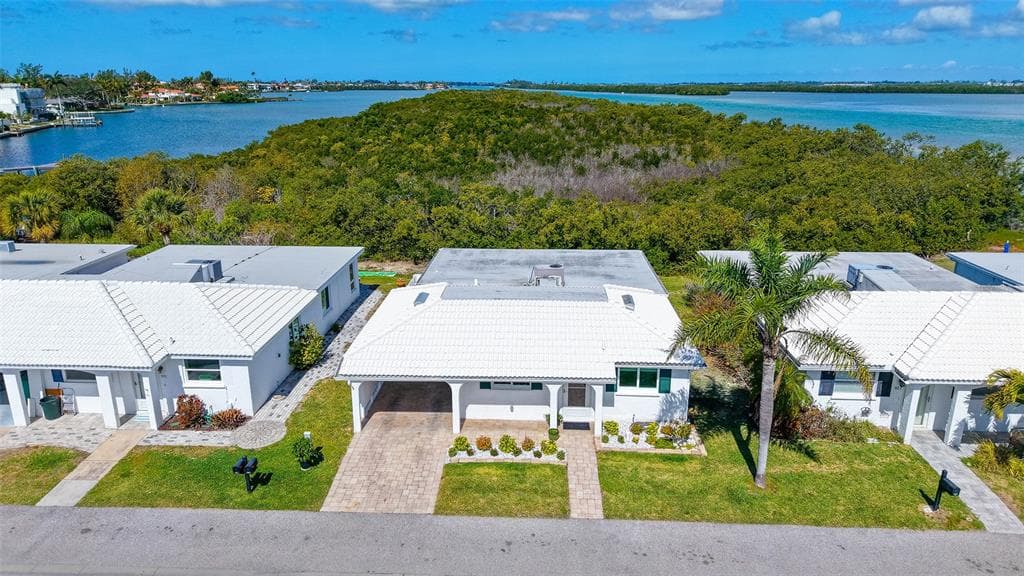 909 SPANISH DRIVE N, LONGBOAT KEY, FL 34228