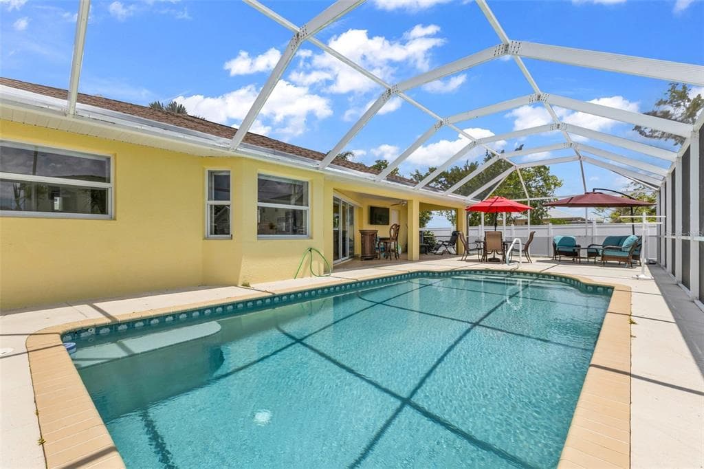 18075 PETOSKEY CIRCLE, PORT CHARLOTTE, FL 33948 — zdjęcie 4