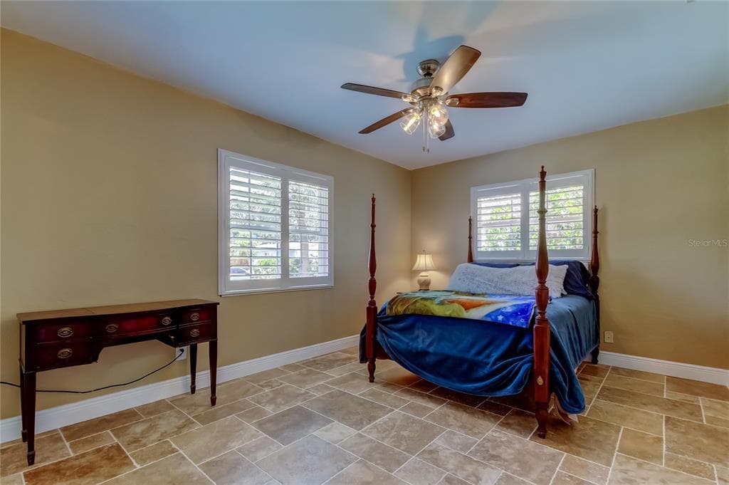 4174 14TH LANE NE, ST PETERSBURG, FL 33703 — zdjęcie 3