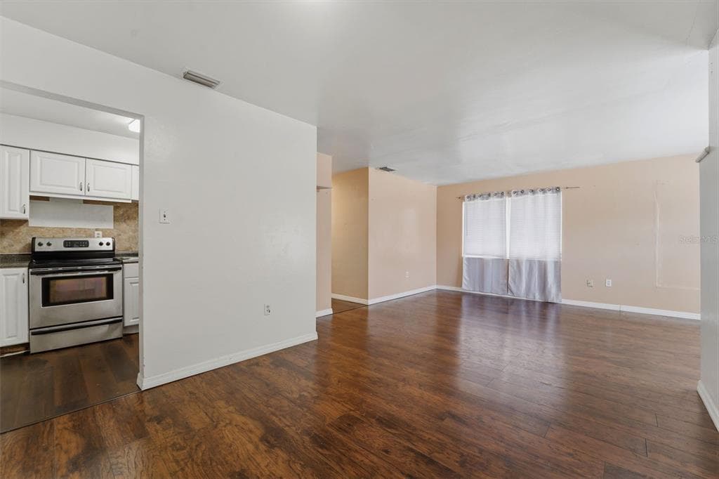 3235 EMERSON AVENUE S, ST PETERSBURG, FL 33712 — zdjęcie 2