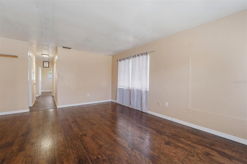 3235 EMERSON AVENUE S, ST PETERSBURG, FL 33712 — zdjęcie 5