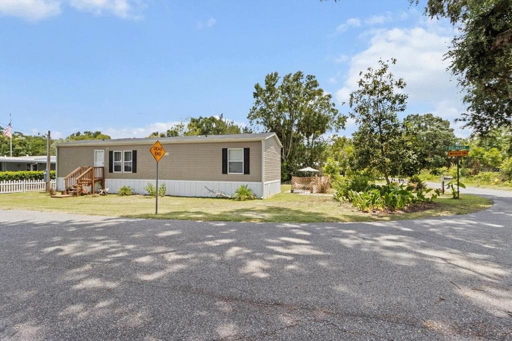 609 S REDBUD TERRACE, INVERNESS, FL 34450